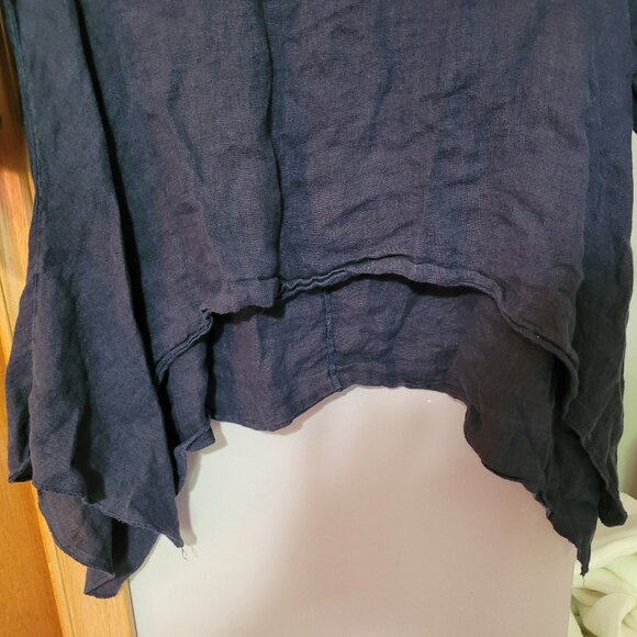 Linen Round Neck 3/4 Sleeve Top - Picture 2 of 3